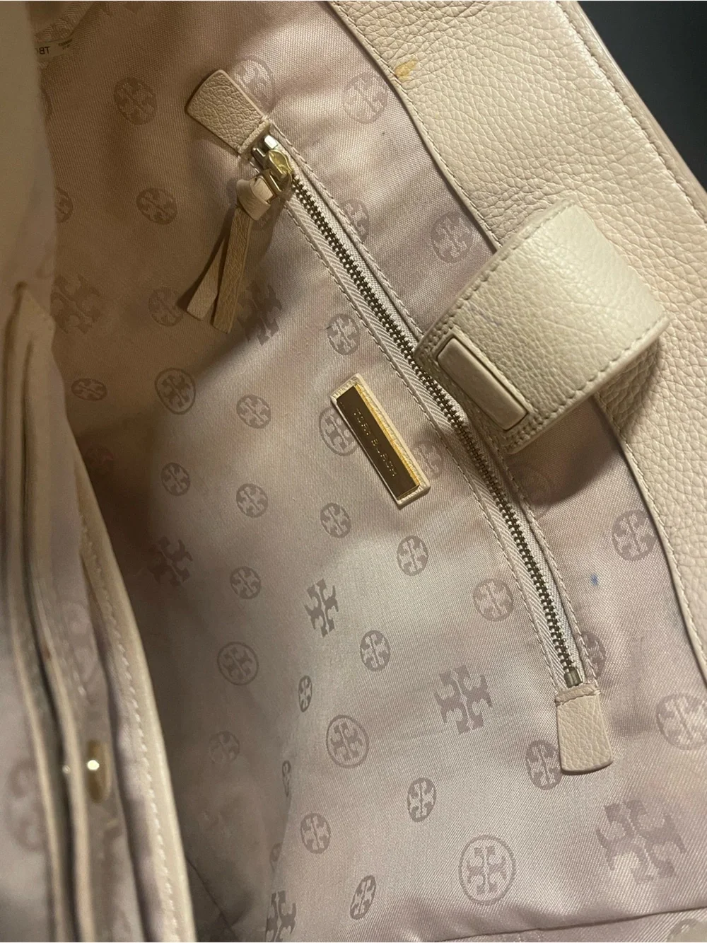 Tory Burch Ivy Side-Zip Leather Tote in Light Oak Pebbled Leather